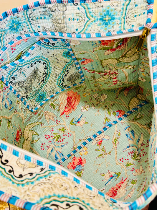 Charitra sanchika tote bag (retro style sky blue elephant)